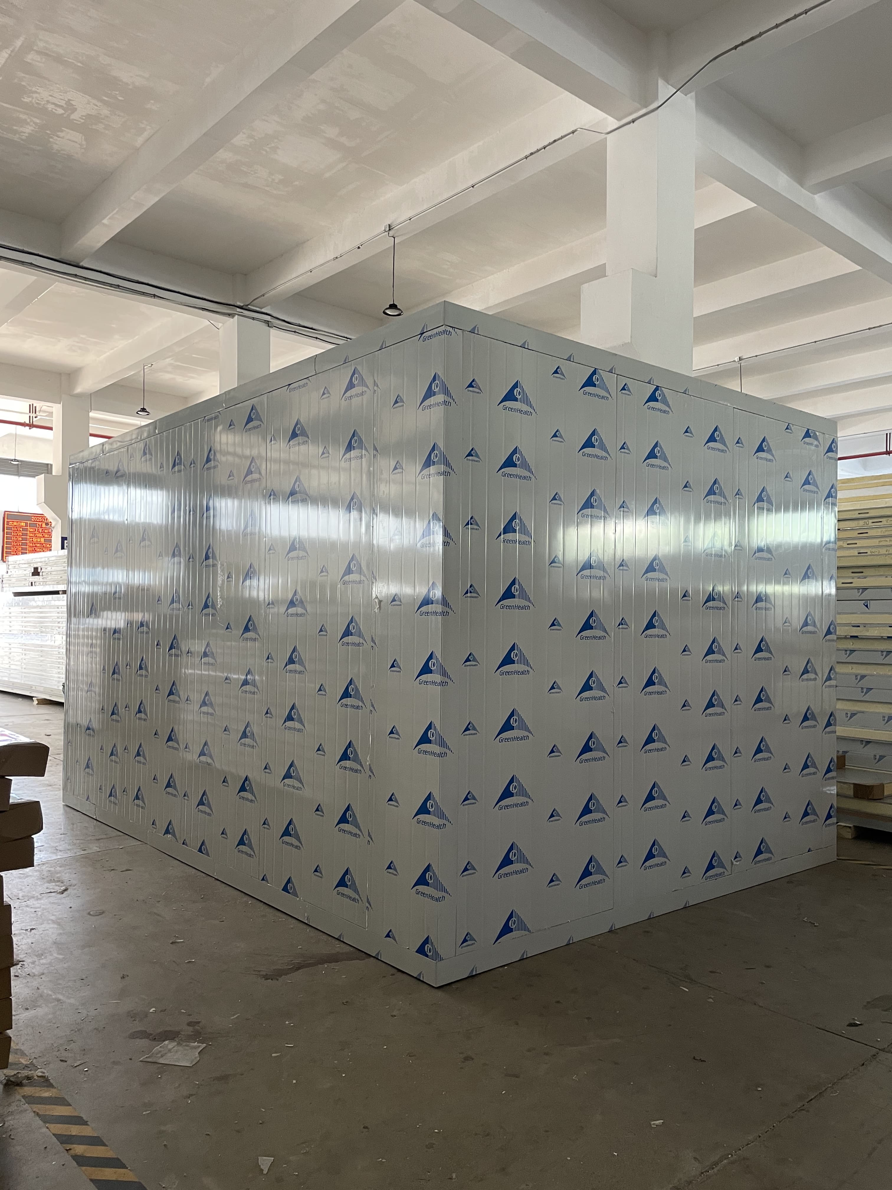 Walk in Cooler Fridge Refriger - огляд і ціна Commercial Kitchen Fridge